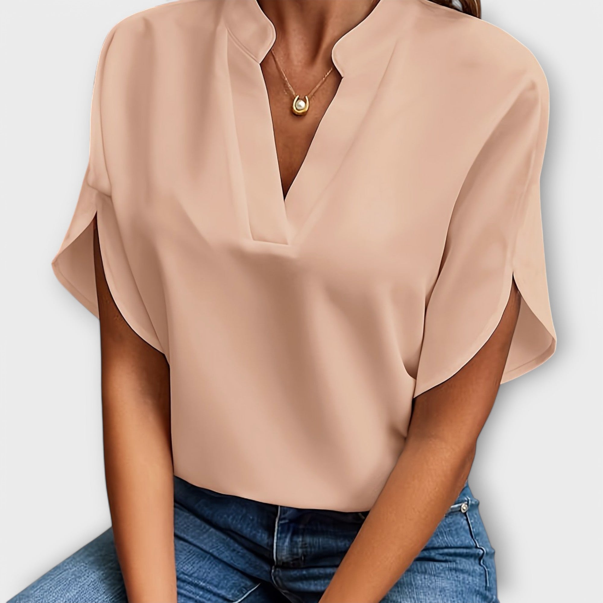 Vivi - Elegant and Lightweight Blouse for Women